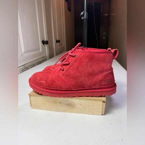 UGG MEN'S NEUMEL SUEDE SHEARLING LINED CHUKKA BOOTS RED Sz 9 - Picture 12 of 13